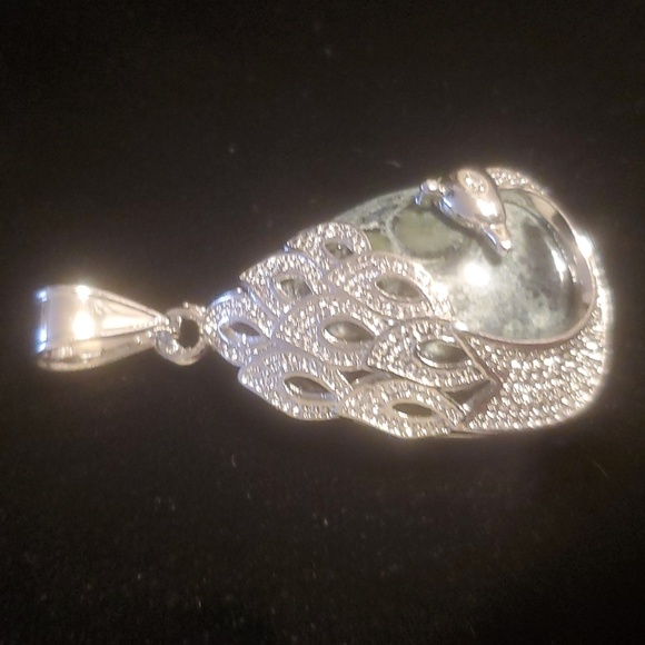 New Silver Wrapped Kambaba Jasper Peacock Pendant. - Picture 4 of 12